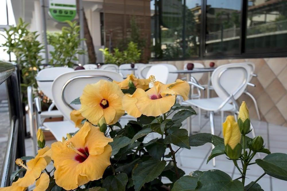Hotel Scarlet Rimini Exterior photo